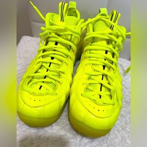 Sold)Nike air foamposite pro “volt” 2022